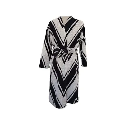 Gibt es Kunstpelzmäntel mit Pelzkragen?